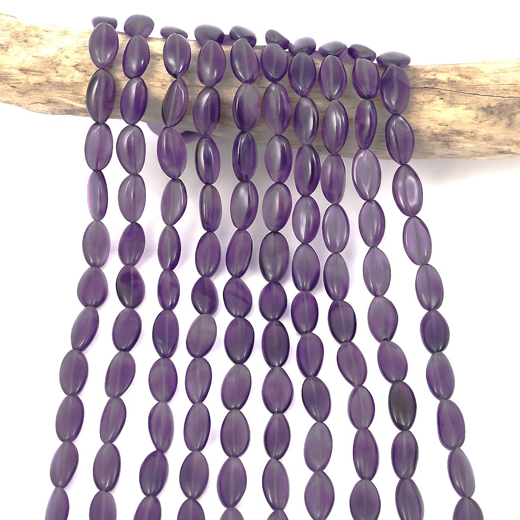 Amethyst Perlenstrang 11-12 x 7 - 7,5 x 3,5 - 3,7 mm längliche ovale Perlen (ca. 33 cm Länge)
