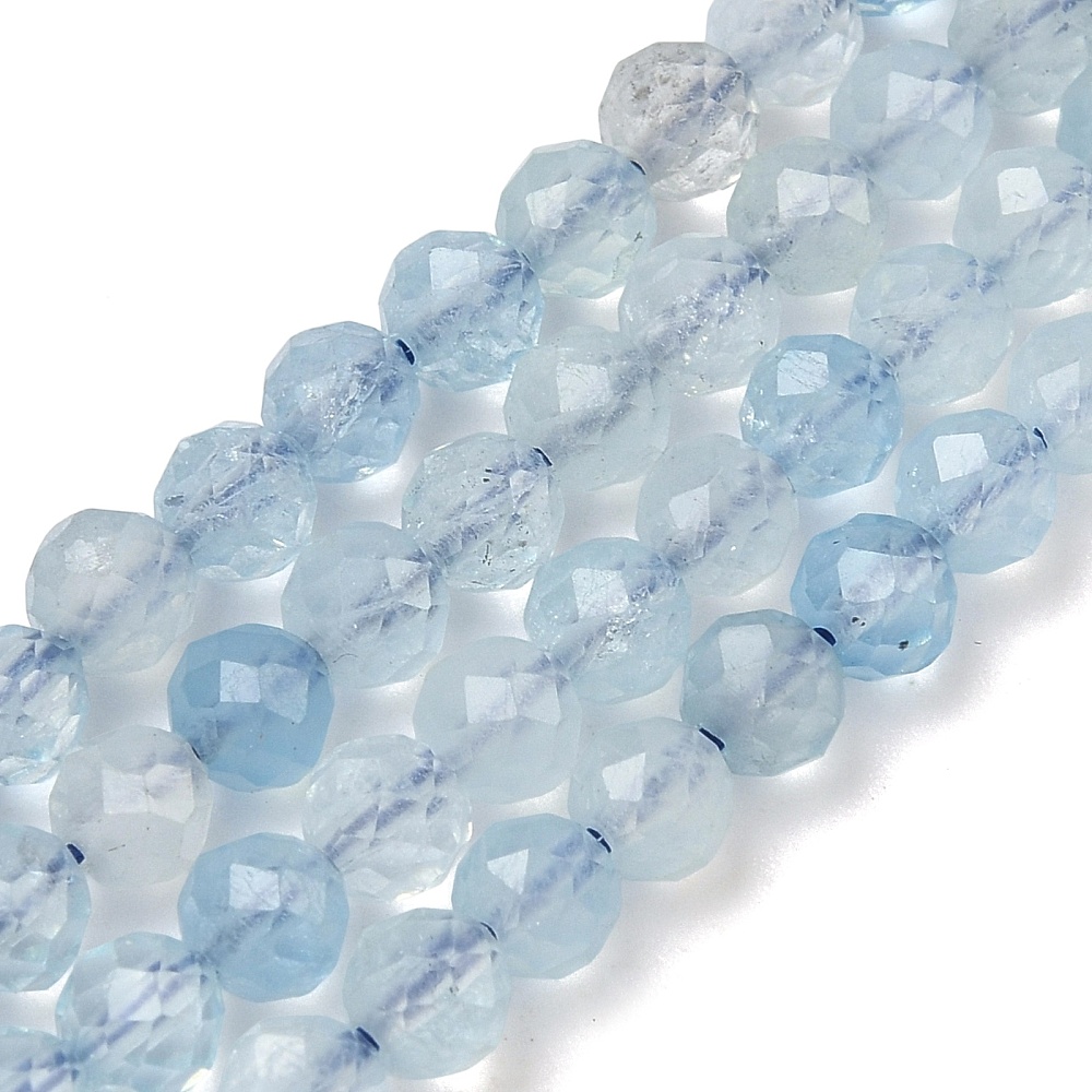 Kurzer facettierter Aquamarin Perlenstrang 4,4 mm (ca. 45 Perlen / ca. 19 cm Länge)