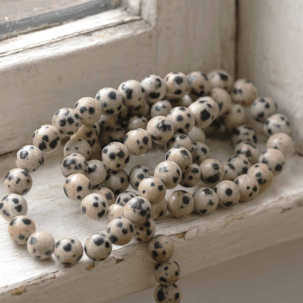 Dalmatiner Jaspis Perlenstrang 8,5 - 8,8 mm rund glatt glänzend (ca. 45 Perlen / ca. 38 cm Länge)