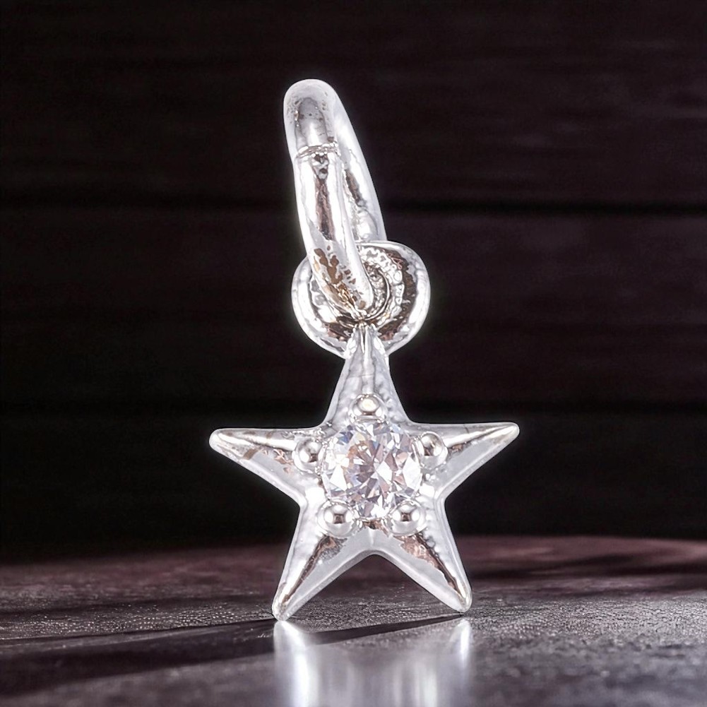 Zierlicher Metallstern Charm Anhänger mit Zirkonia Stein und Biegering 8 x 6 x 2 mm  Zierlicher Metallstern Charm Anhänger mit Zirkonia Stein und Biegering 8 x 6 x 2 mm