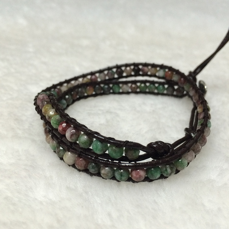 Doppelreihiges Achatperlen Armband mit Lederschnur und eingearbeiteten Achatperlen