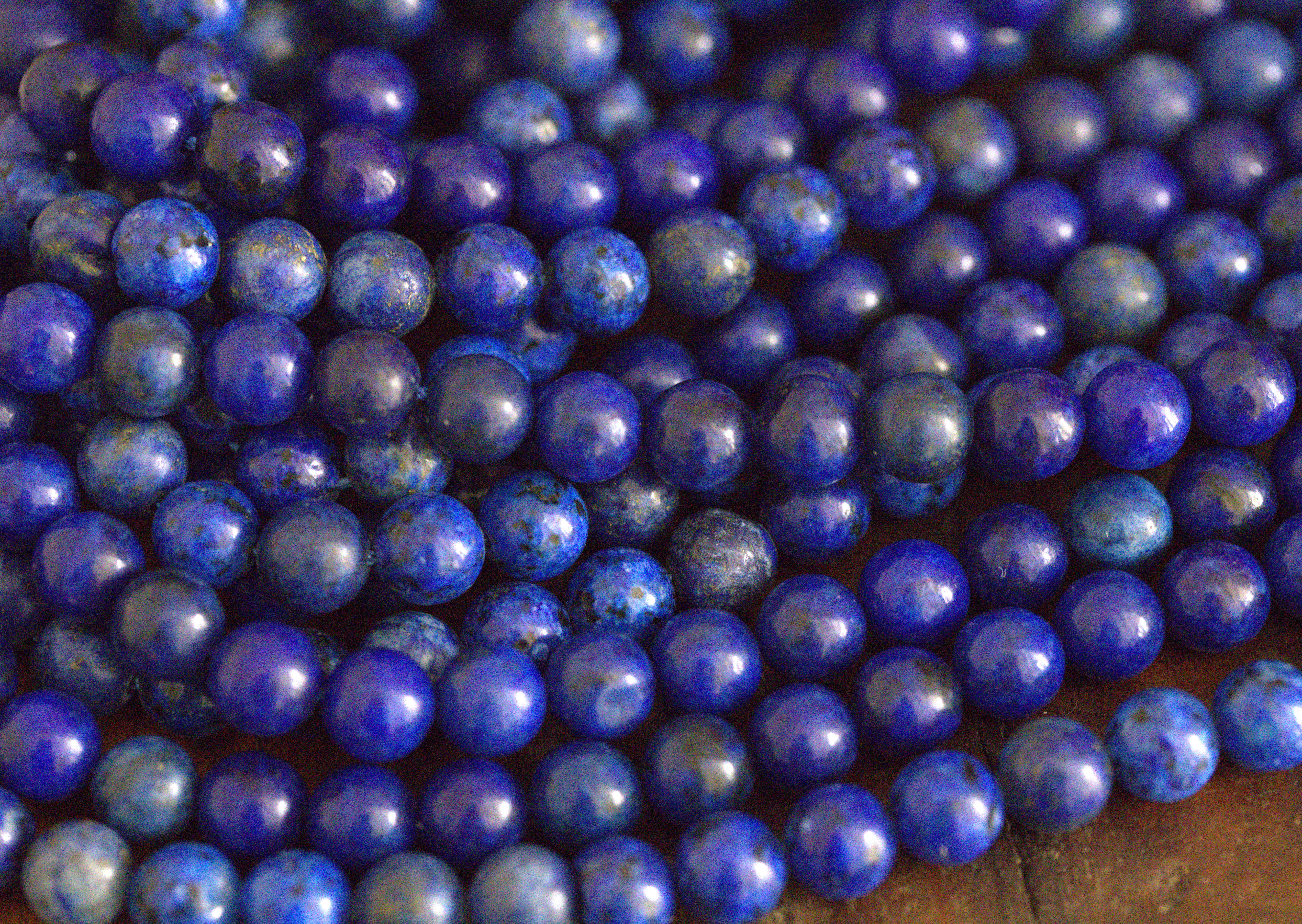 _X5A3332 Lapislazuli Perlenstrang 8 mm gefärbt rund glatt glänzend (ca. 45 Perlen / ca. 40 cm Länge)